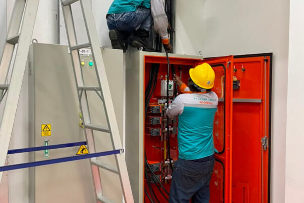 Install Panel dan Power Machine - PT Itomol Indonesia (3) Install Panel dan Power Machine - PT Itomol Indonesia (3)